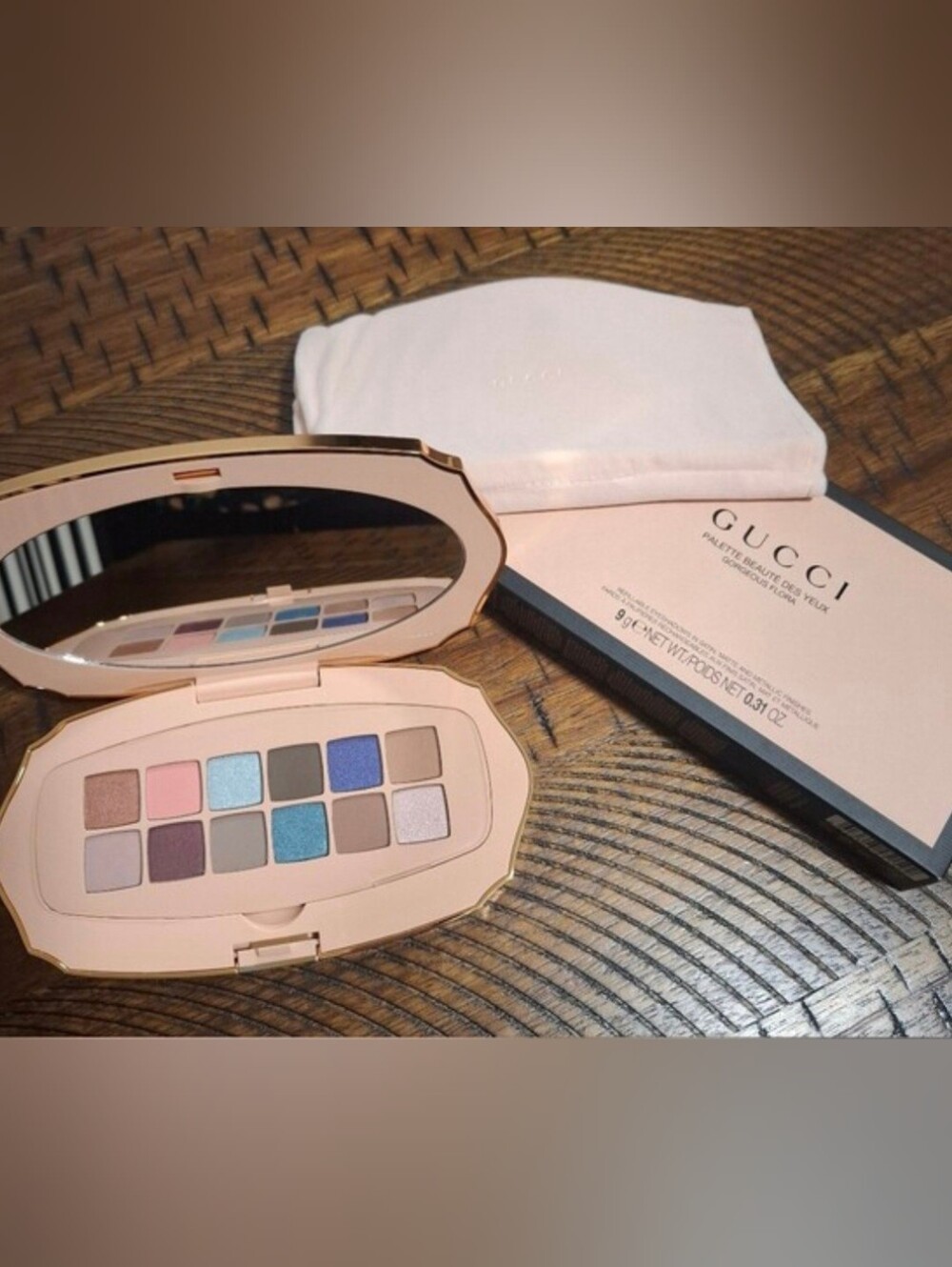 Gucci Eyeshadow Palette with Pink, Blue, Taupe and Silver Shades